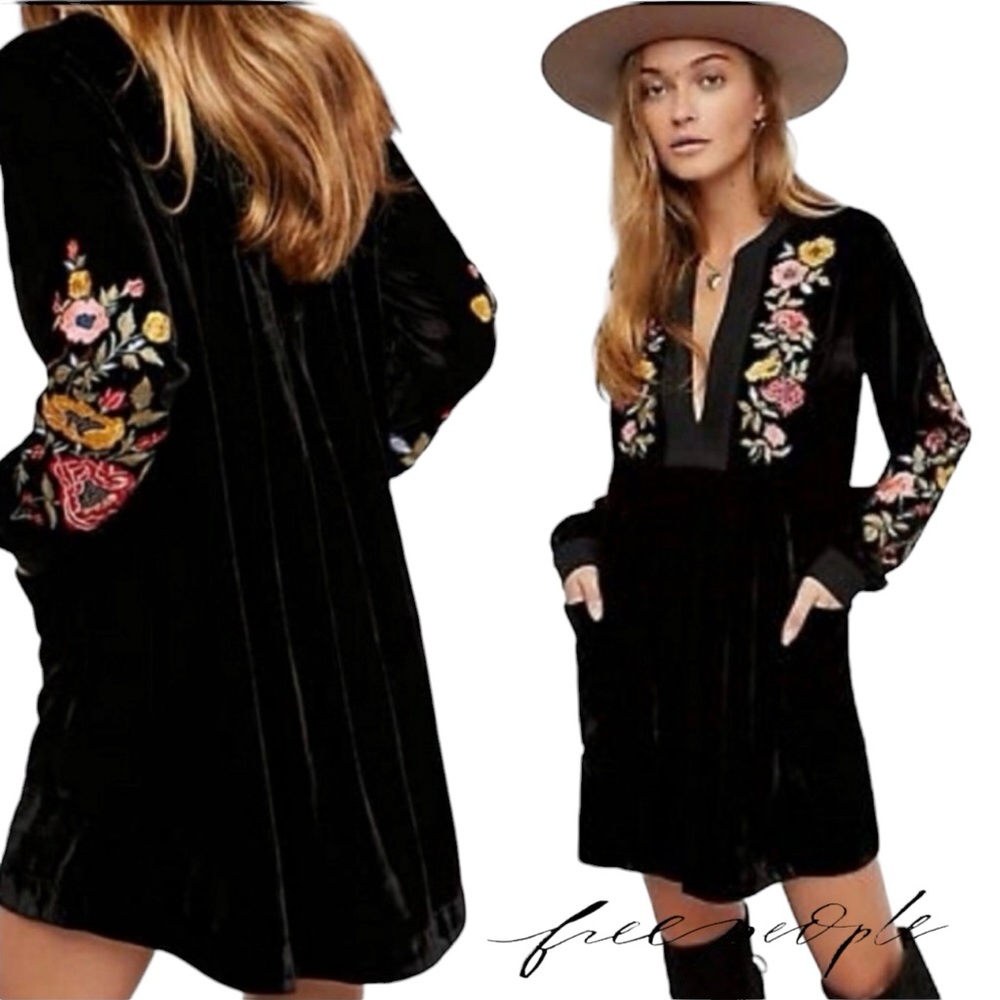 Free People Mia dress in black. Size Medium. Gorgeous detail. Pockets. EUC.